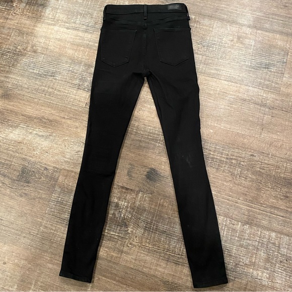 ✨2/$30✨EUC Black Abercrombie Skinny Jeans - Picture 3 of 3
